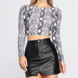 windsor snakeskin cropped long sleeve
